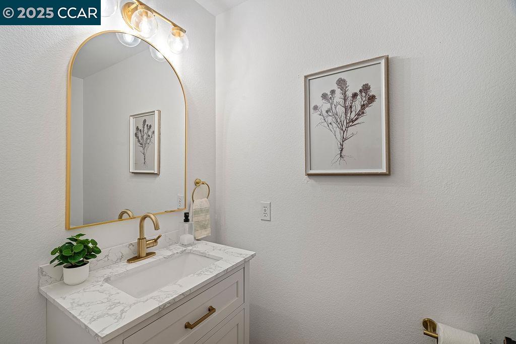 Detail Gallery Image 14 of 33 For 1 Lupine Ln, San Ramon,  CA 94583 - 4 Beds | 2/1 Baths