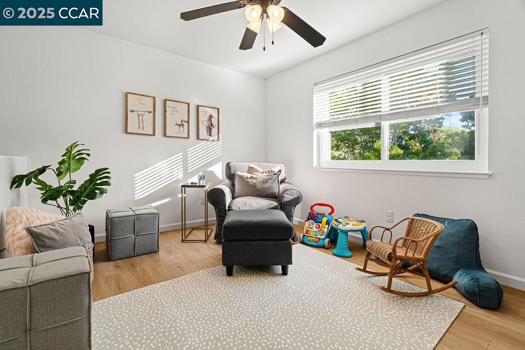 Detail Gallery Image 17 of 33 For 1 Lupine Ln, San Ramon,  CA 94583 - 4 Beds | 2/1 Baths