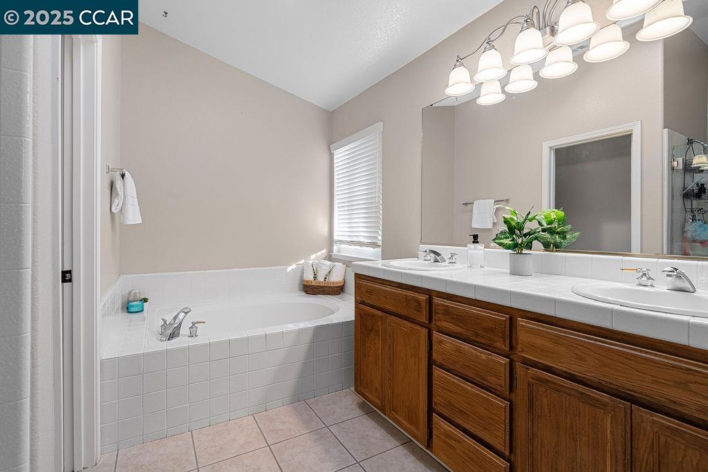 Detail Gallery Image 21 of 33 For 1 Lupine Ln, San Ramon,  CA 94583 - 4 Beds | 2/1 Baths