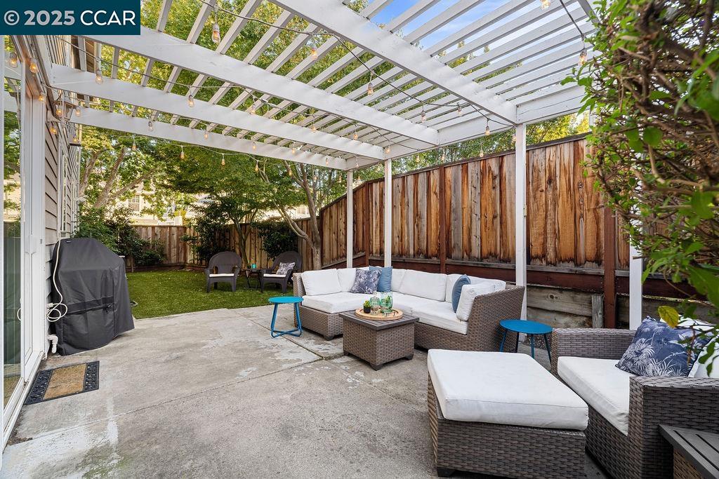 Detail Gallery Image 26 of 33 For 1 Lupine Ln, San Ramon,  CA 94583 - 4 Beds | 2/1 Baths