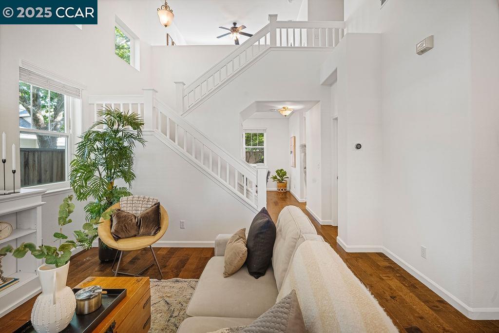Detail Gallery Image 4 of 33 For 1 Lupine Ln, San Ramon,  CA 94583 - 4 Beds | 2/1 Baths