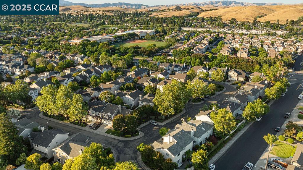 Detail Gallery Image 31 of 33 For 1 Lupine Ln, San Ramon,  CA 94583 - 4 Beds | 2/1 Baths