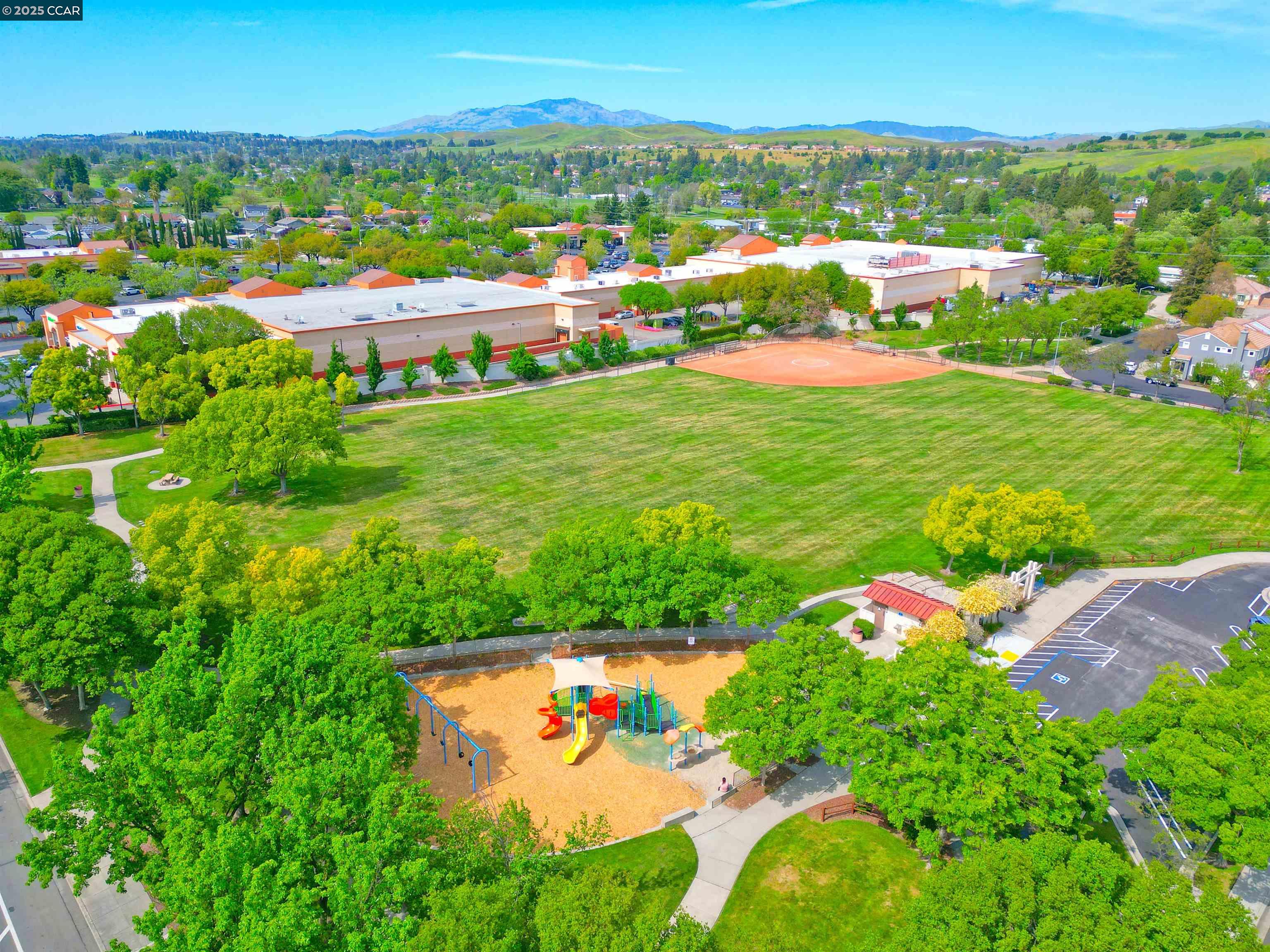 Detail Gallery Image 32 of 33 For 1 Lupine Ln, San Ramon,  CA 94583 - 4 Beds | 2/1 Baths