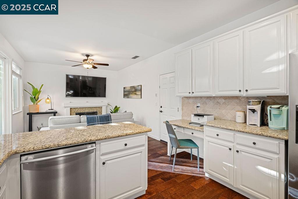 Detail Gallery Image 9 of 33 For 1 Lupine Ln, San Ramon,  CA 94583 - 4 Beds | 2/1 Baths