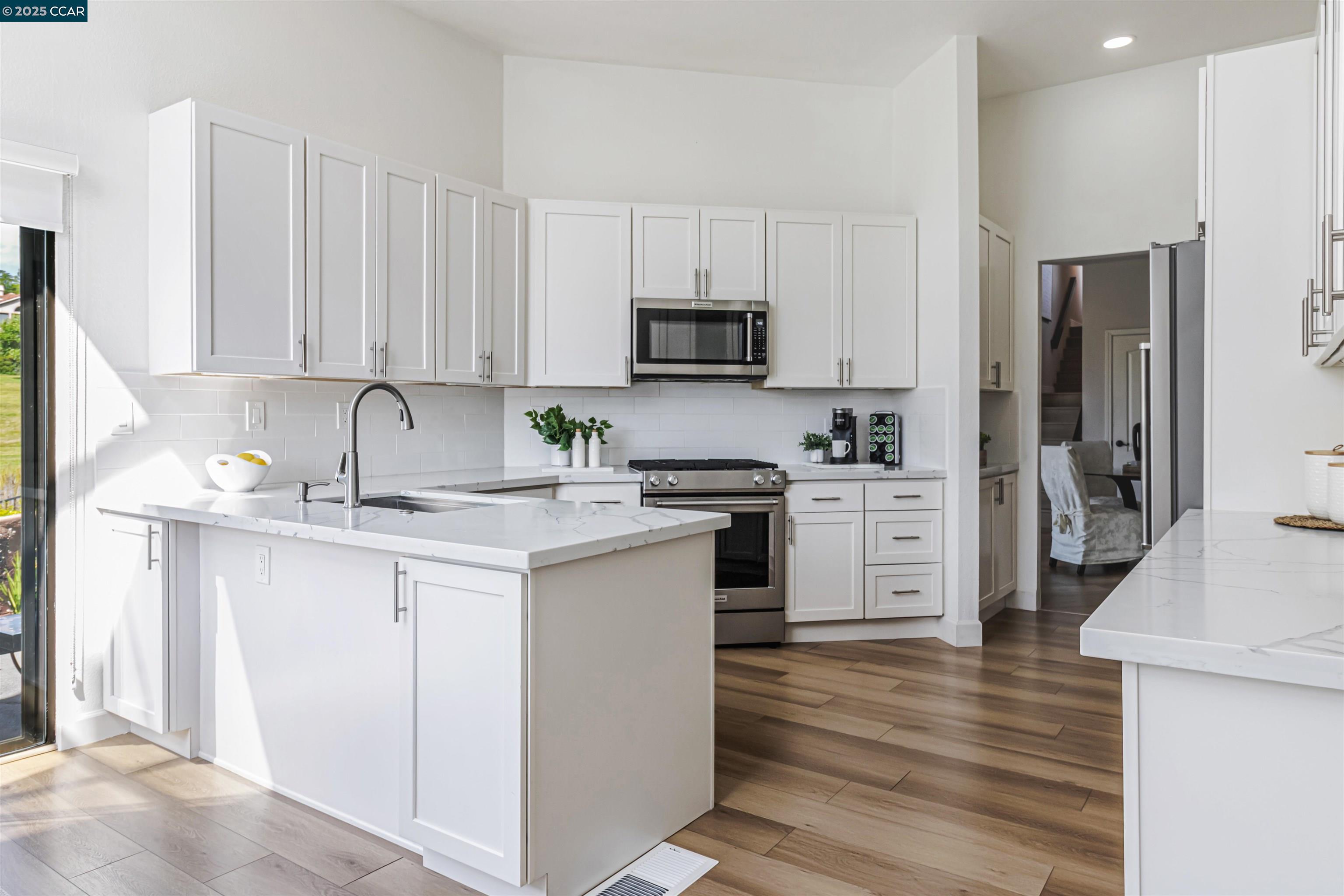 Photo #12: 41103369 Listing: Photo #12