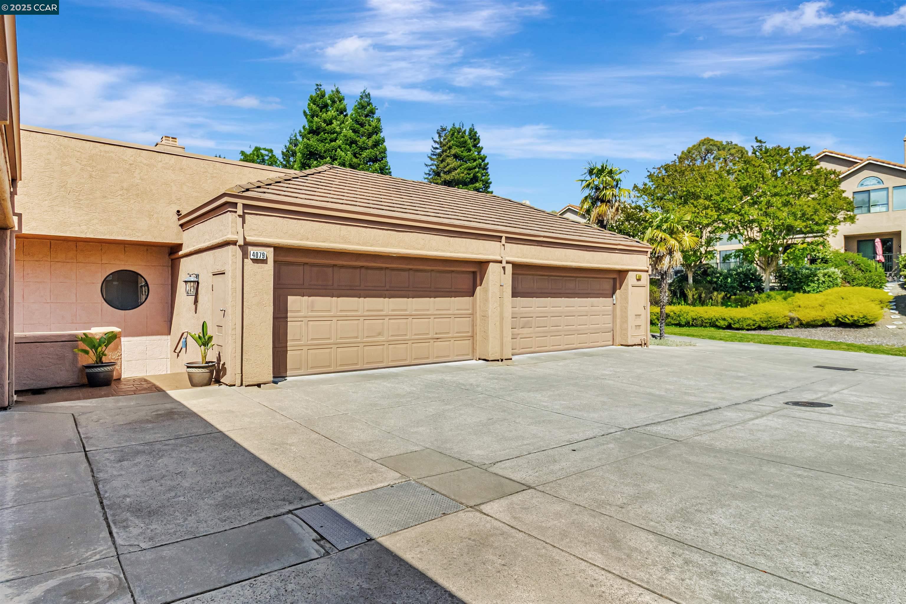 Photo #2: 41103369 Listing 
