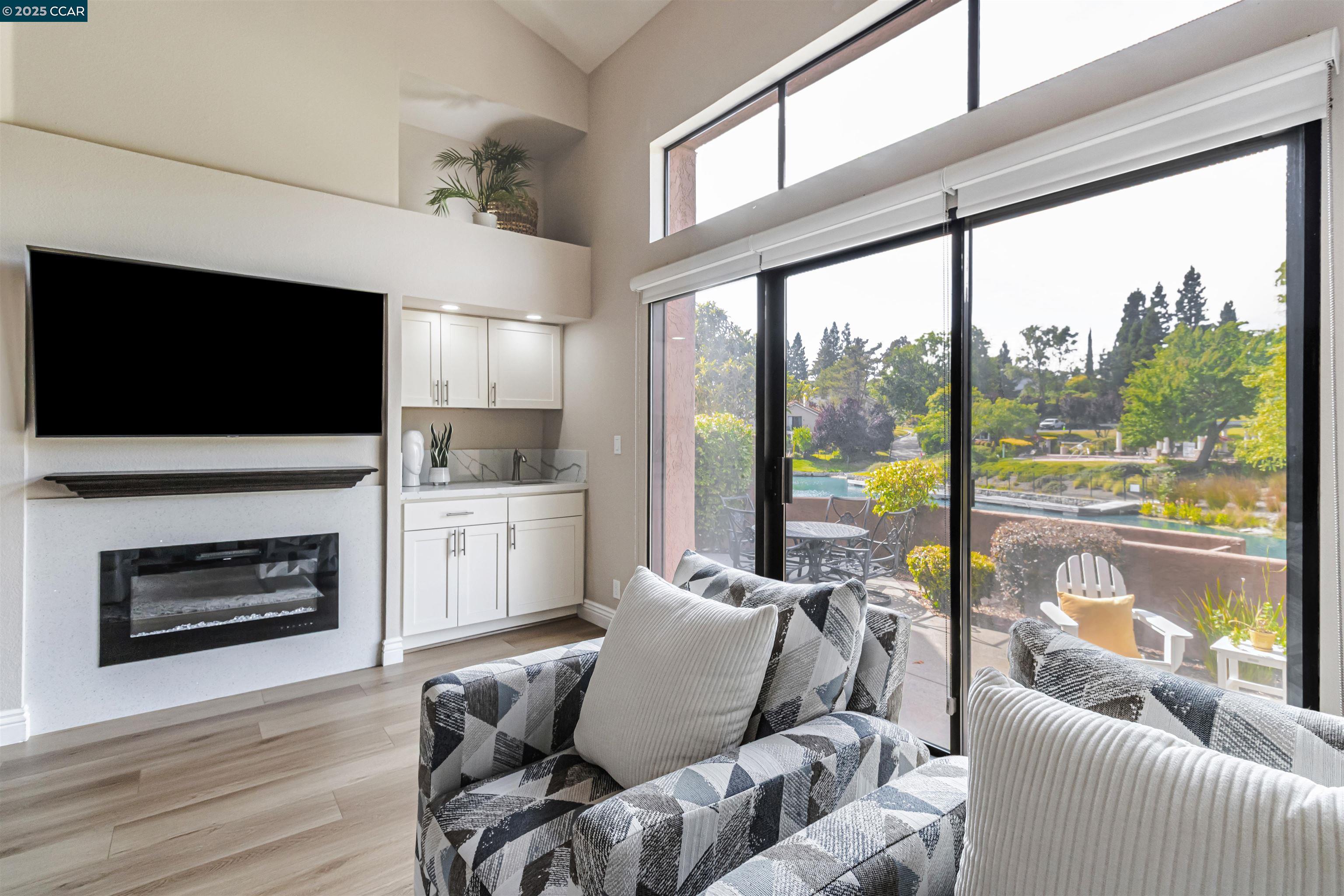Photo #8: 41103369 Listing: Photo #8