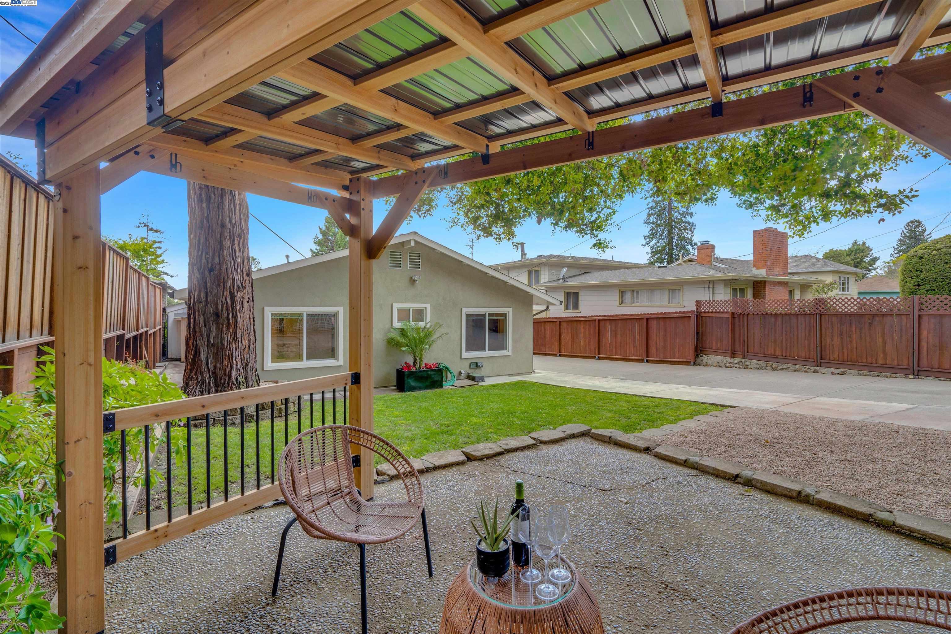 Detail Gallery Image 23 of 25 For 4433 Fair Ave, Oakland,  CA 94619 - 4 Beds | 3 Baths