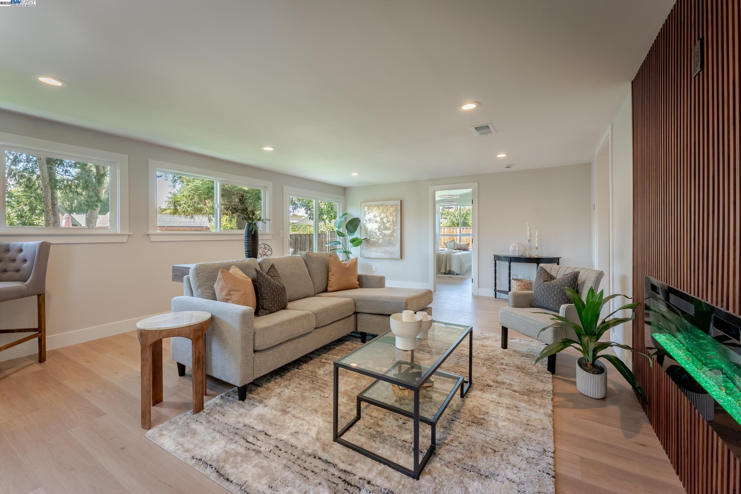 Detail Gallery Image 13 of 33 For 10393 Doris Court, San Jose,  CA 95127 - 4 Beds | 2 Baths