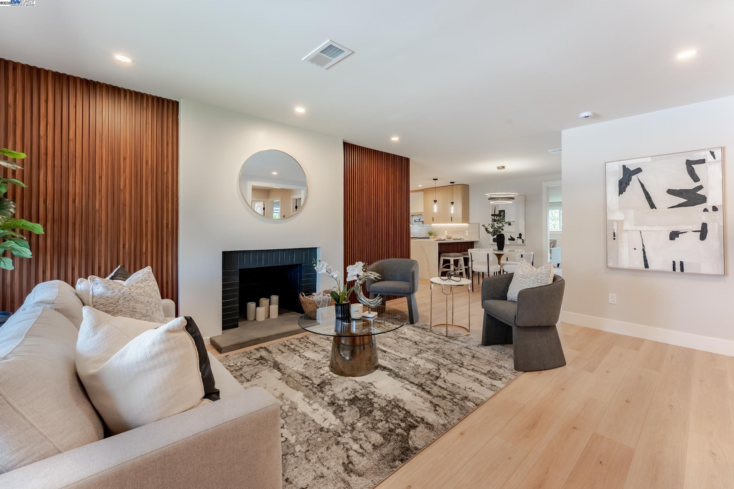 Detail Gallery Image 5 of 33 For 10393 Doris Court, San Jose,  CA 95127 - 4 Beds | 2 Baths