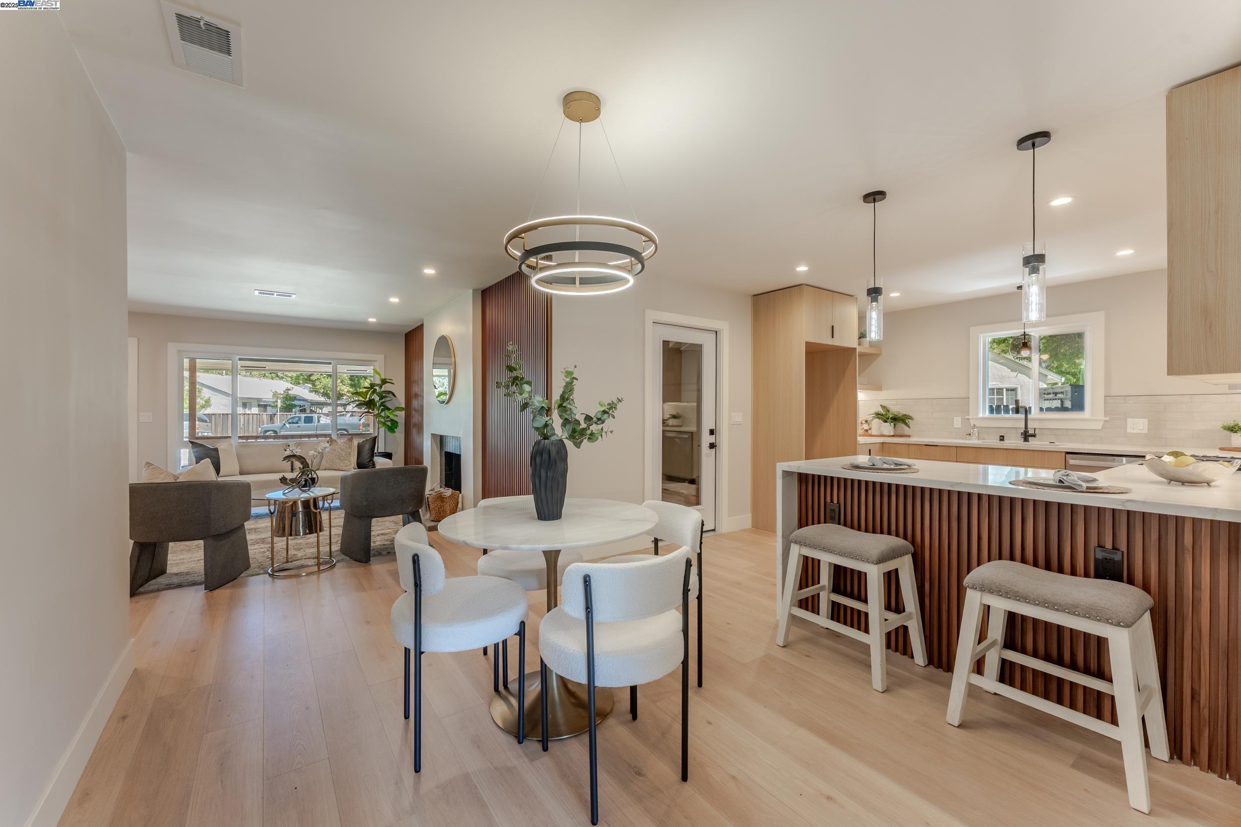 Detail Gallery Image 6 of 33 For 10393 Doris Court, San Jose,  CA 95127 - 4 Beds | 2 Baths