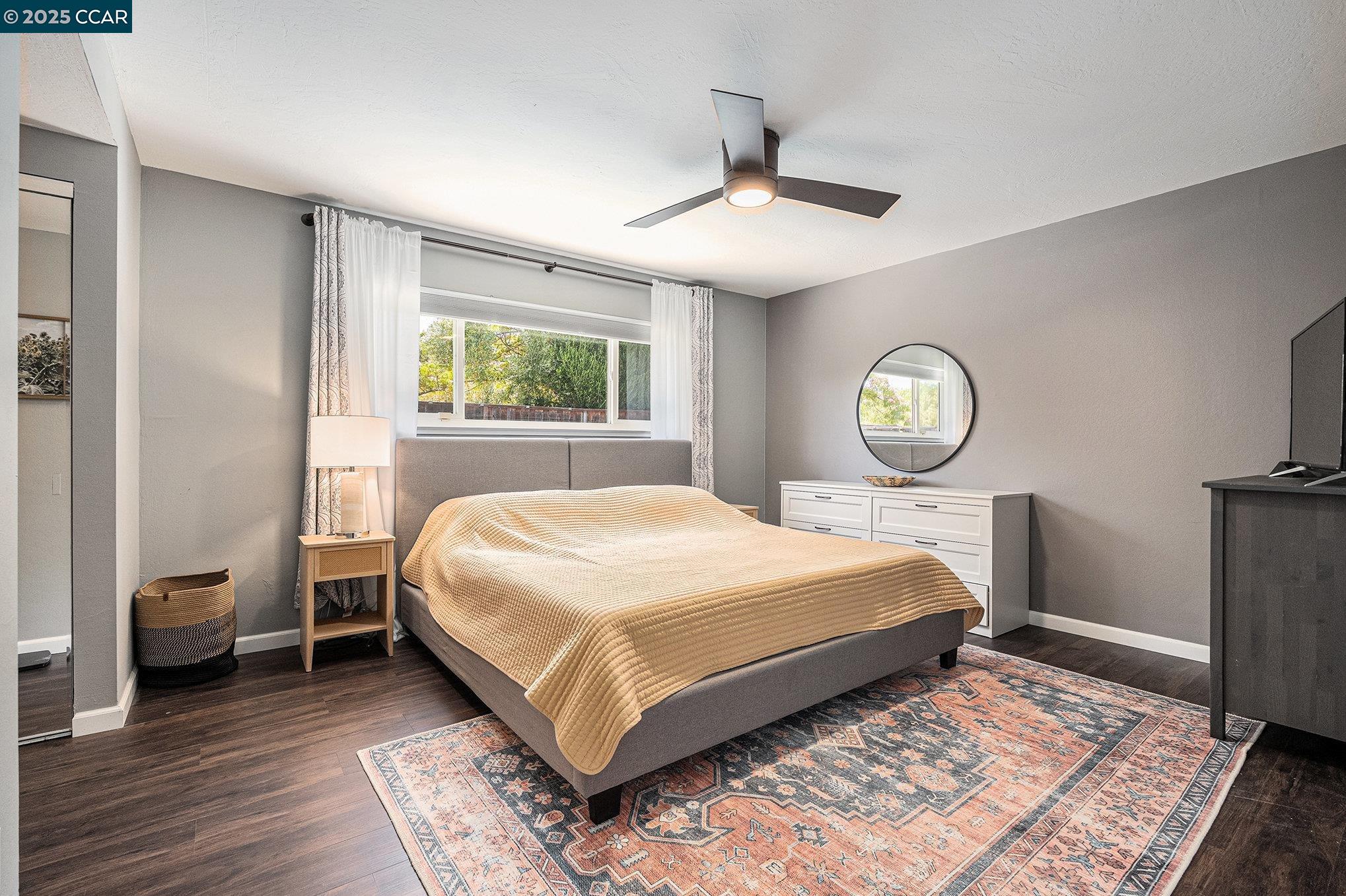 Detail Gallery Image 9 of 16 For 1730 Claycord Ave, Concord,  CA 94521 - 3 Beds | 2 Baths