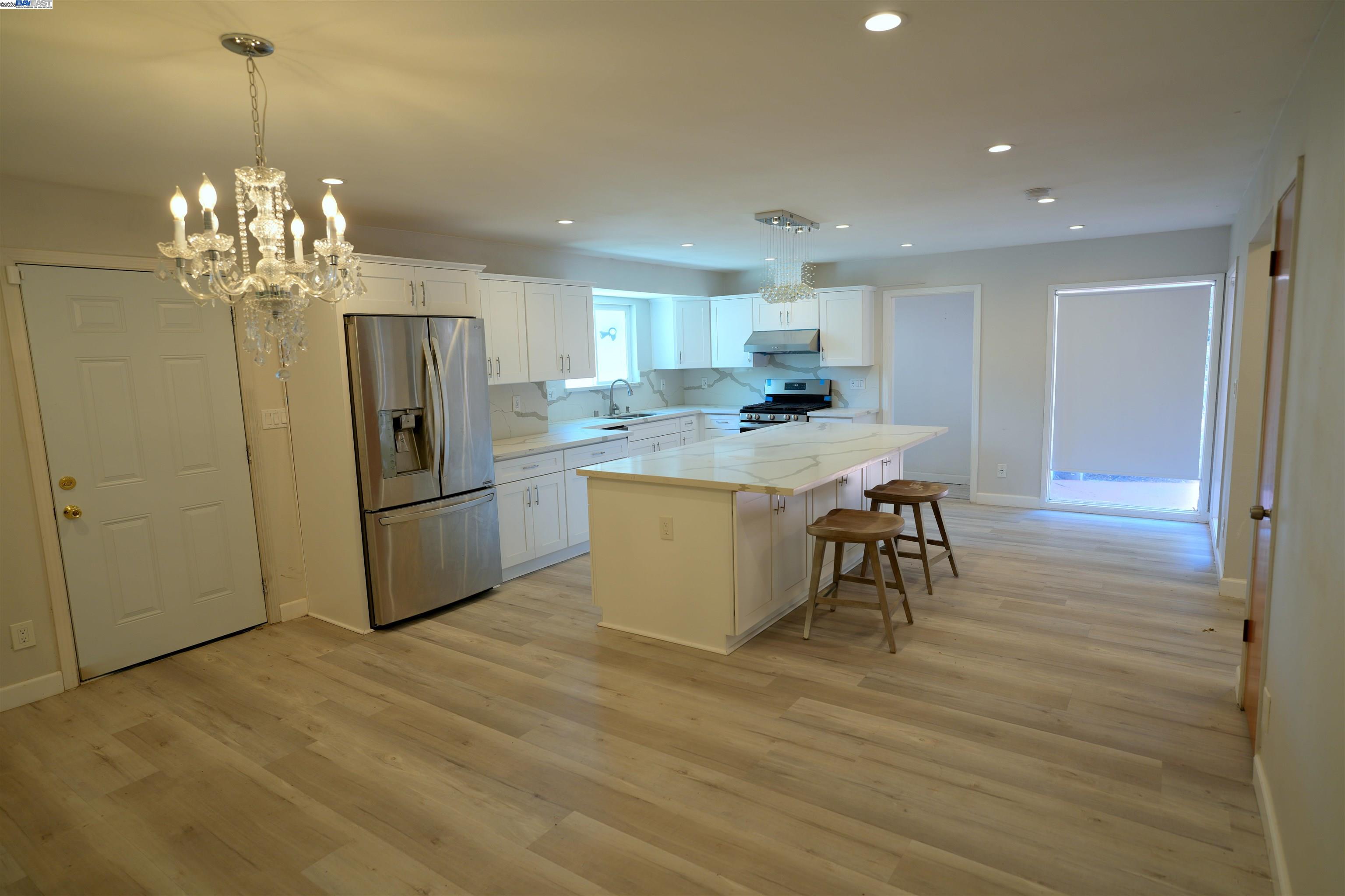 Detail Gallery Image 6 of 27 For 3180 Watt Ave, Sacramento,  CA 95821 - 4 Beds | 4 Baths