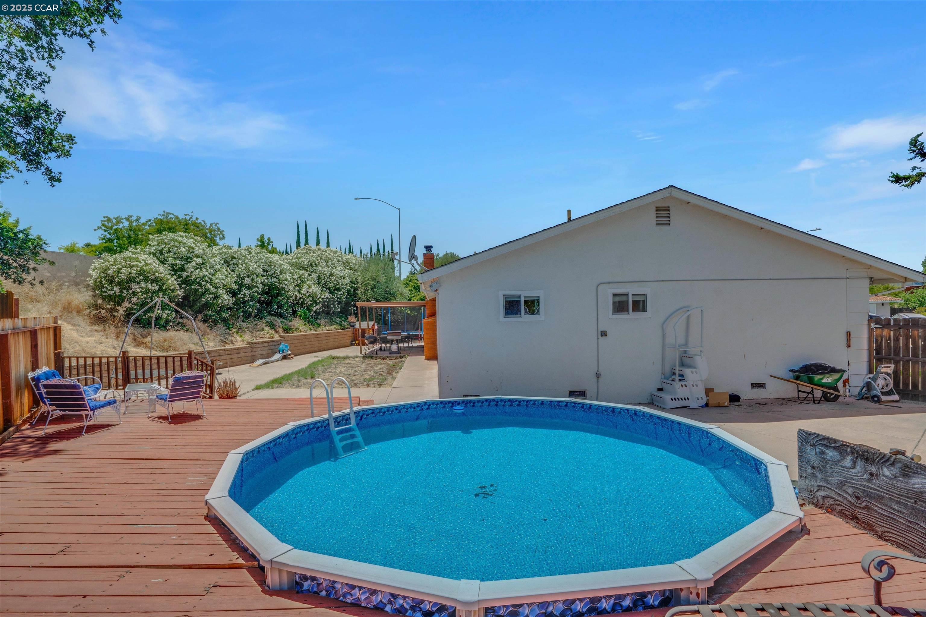 4175 Stephanie Way, Pittsburg, California 94565, 3 Bedrooms Bedrooms, 7 Rooms Rooms,2 BathroomsBathrooms,Residential,For Sale,4175 Stephanie Way,41103381