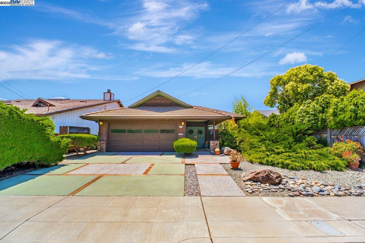 31865 Chicoine Ave, Hayward, California 94544, 3 Bedrooms Bedrooms, 6 Rooms Rooms,2 BathroomsBathrooms,Residential,For Sale,31865 Chicoine Ave,41103383