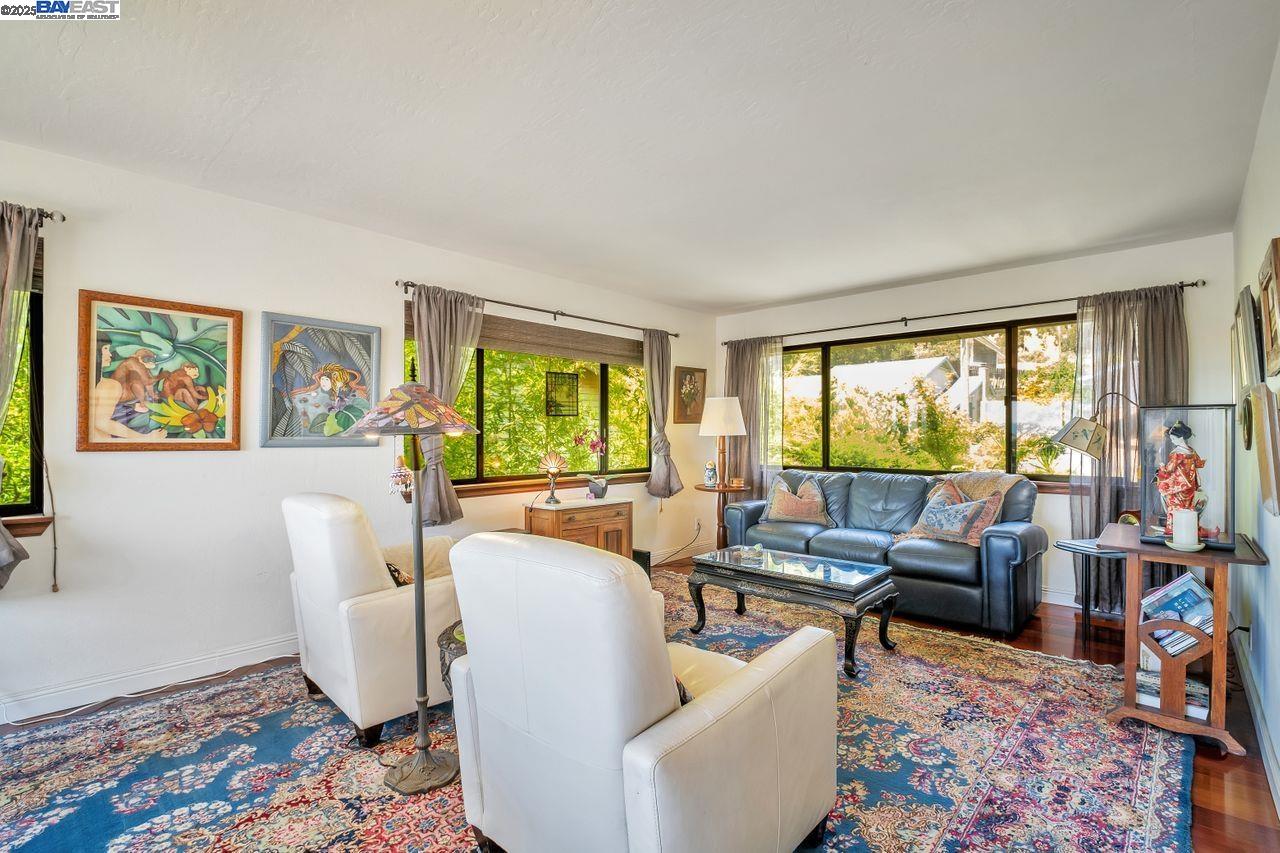 31865 Chicoine Ave, Hayward, California 94544, 3 Bedrooms Bedrooms, 6 Rooms Rooms,2 BathroomsBathrooms,Residential,For Sale,31865 Chicoine Ave,41103383
