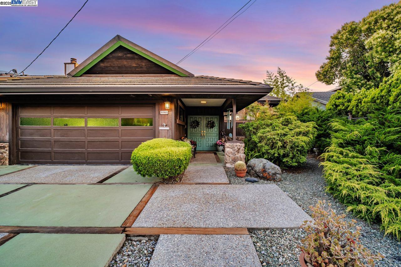 31865 Chicoine Ave, Hayward, California 94544, 3 Bedrooms Bedrooms, 6 Rooms Rooms,2 BathroomsBathrooms,Residential,For Sale,31865 Chicoine Ave,41103383