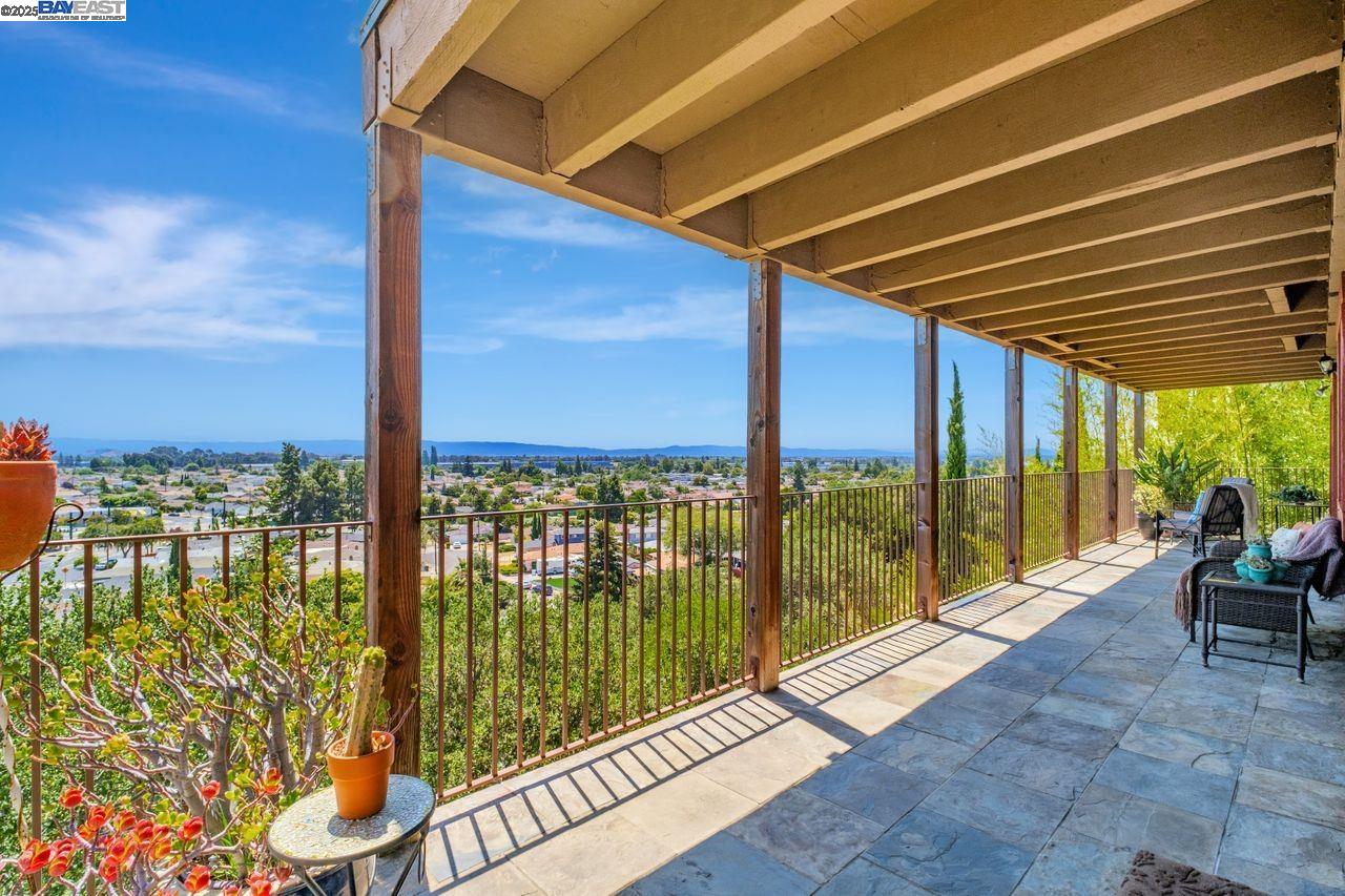 31865 Chicoine Ave, Hayward, California 94544, 3 Bedrooms Bedrooms, 6 Rooms Rooms,2 BathroomsBathrooms,Residential,For Sale,31865 Chicoine Ave,41103383