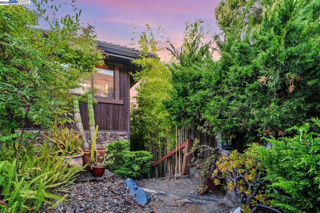 31865 Chicoine Ave, Hayward, California 94544, 3 Bedrooms Bedrooms, 6 Rooms Rooms,2 BathroomsBathrooms,Residential,For Sale,31865 Chicoine Ave,41103383