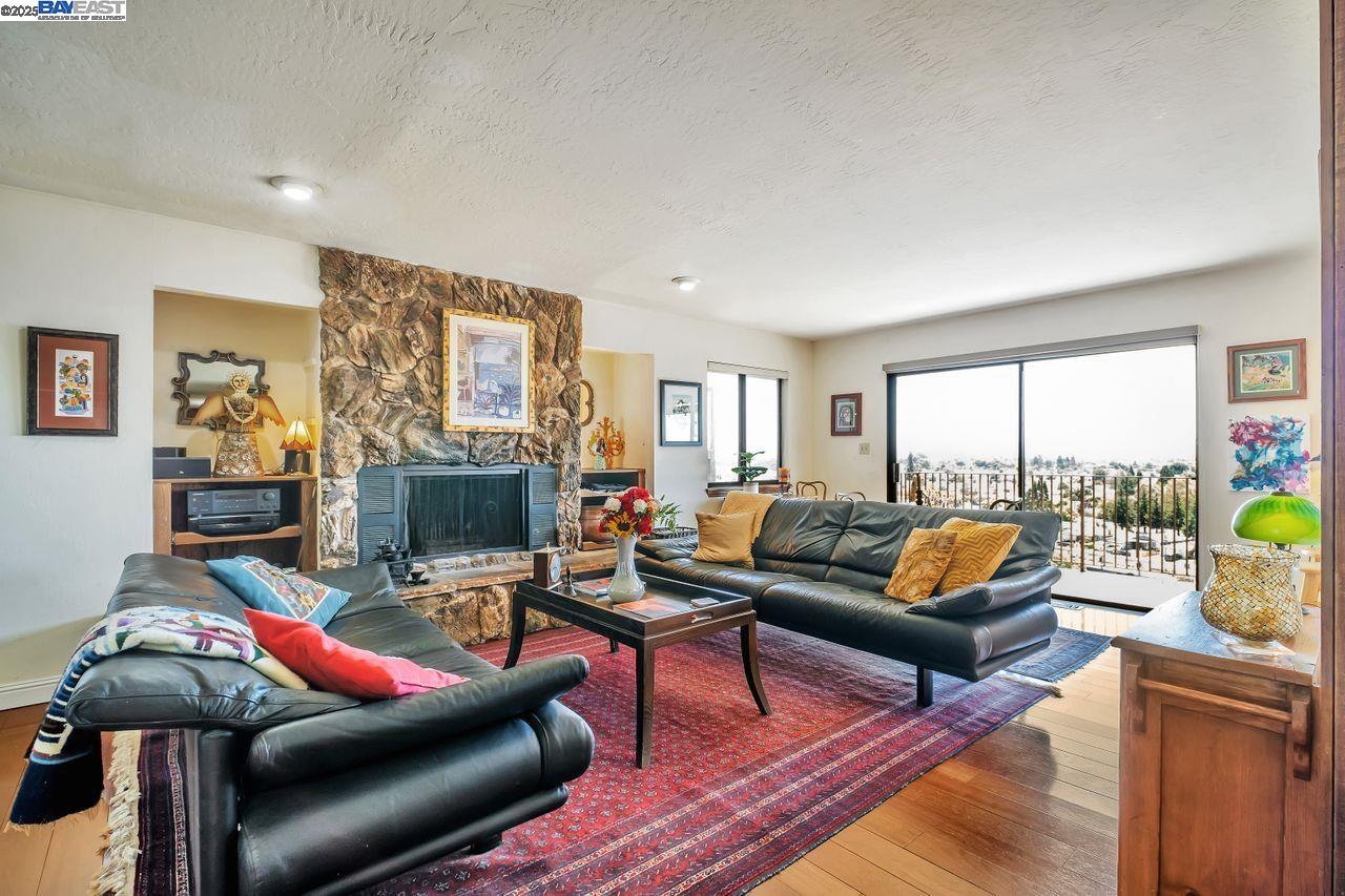 31865 Chicoine Ave, Hayward, California 94544, 3 Bedrooms Bedrooms, 6 Rooms Rooms,2 BathroomsBathrooms,Residential,For Sale,31865 Chicoine Ave,41103383