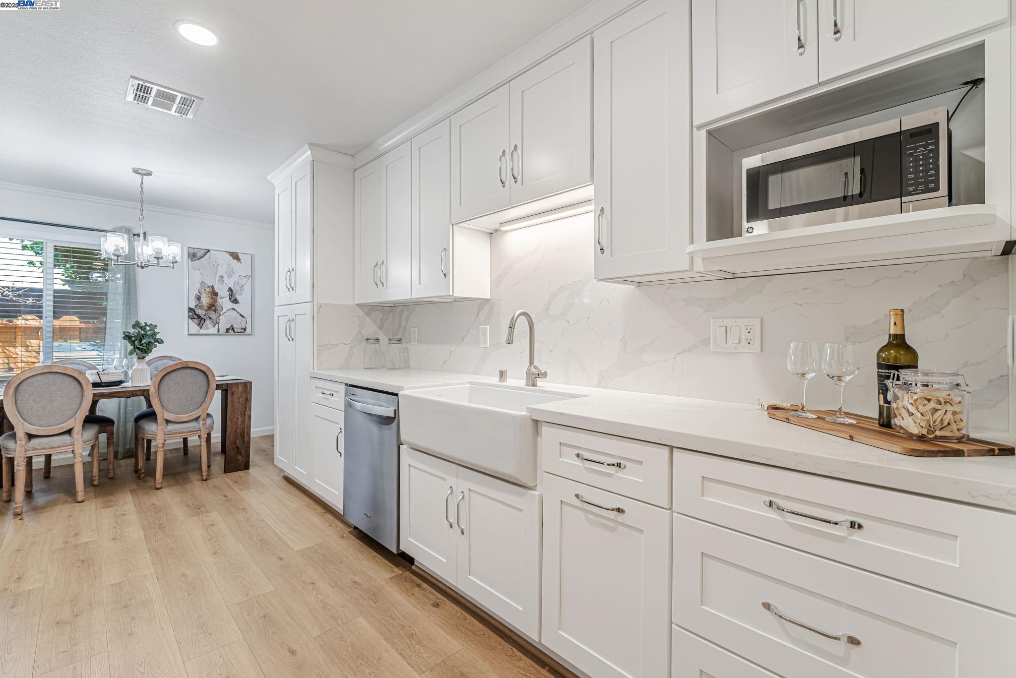 825 Oak Grove Rd # 15, Concord, California 94518, 3 Bedrooms Bedrooms, 7 Rooms Rooms,2 BathroomsBathrooms,Residential,For Sale,825 Oak Grove Rd # 15,41103384
