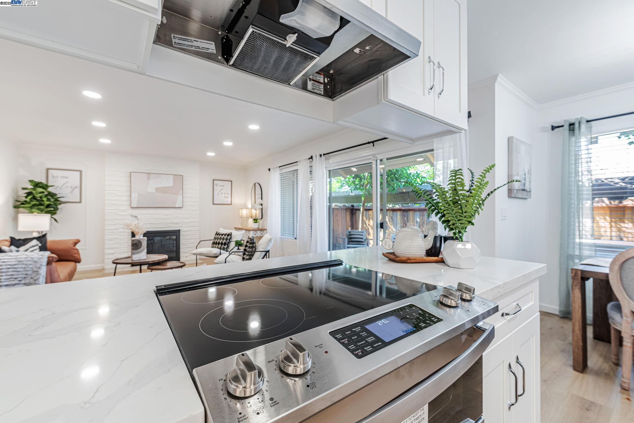 825 Oak Grove Rd # 15, Concord, California 94518, 3 Bedrooms Bedrooms, 7 Rooms Rooms,2 BathroomsBathrooms,Residential,For Sale,825 Oak Grove Rd # 15,41103384
