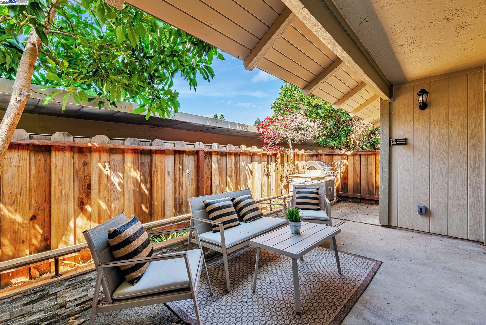 825 Oak Grove Rd # 15, Concord, California 94518, 3 Bedrooms Bedrooms, 7 Rooms Rooms,2 BathroomsBathrooms,Residential,For Sale,825 Oak Grove Rd # 15,41103384