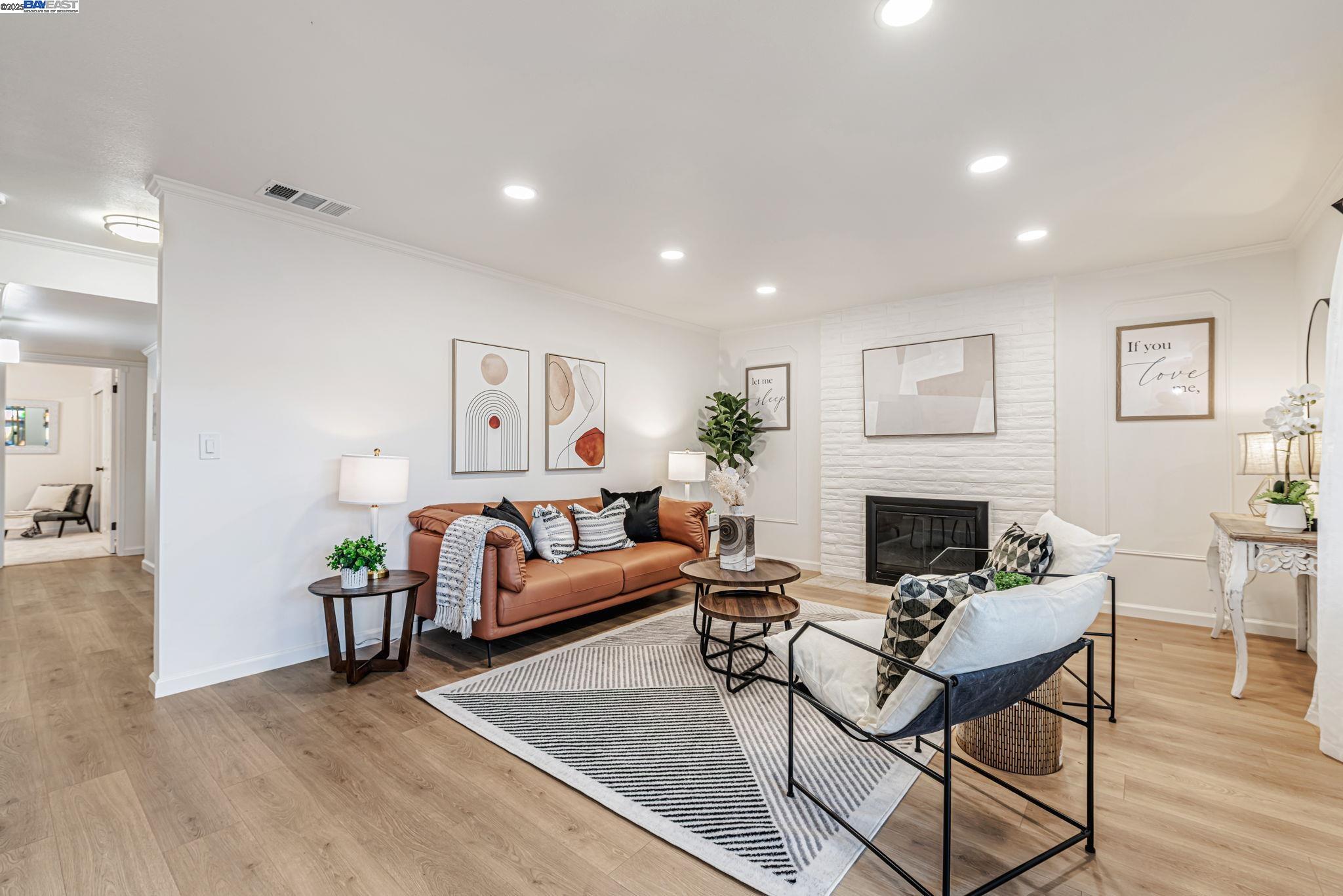 825 Oak Grove Rd # 15, Concord, California 94518, 3 Bedrooms Bedrooms, 7 Rooms Rooms,2 BathroomsBathrooms,Residential,For Sale,825 Oak Grove Rd # 15,41103384