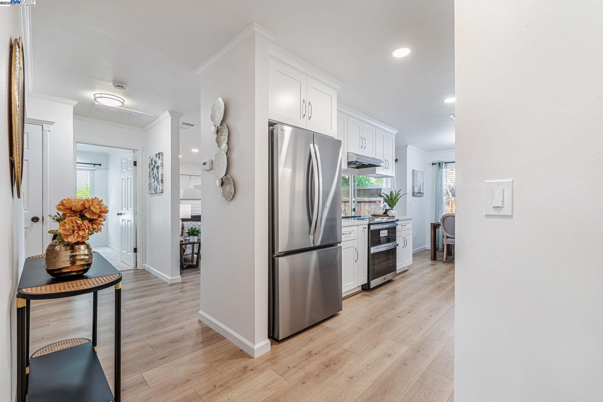 825 Oak Grove Rd # 15, Concord, California 94518, 3 Bedrooms Bedrooms, 7 Rooms Rooms,2 BathroomsBathrooms,Residential,For Sale,825 Oak Grove Rd # 15,41103384