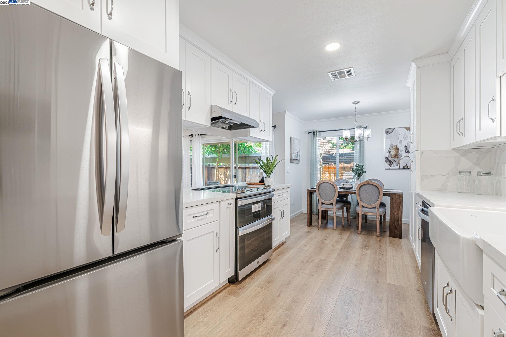 825 Oak Grove Rd # 15, Concord, California 94518, 3 Bedrooms Bedrooms, 7 Rooms Rooms,2 BathroomsBathrooms,Residential,For Sale,825 Oak Grove Rd # 15,41103384