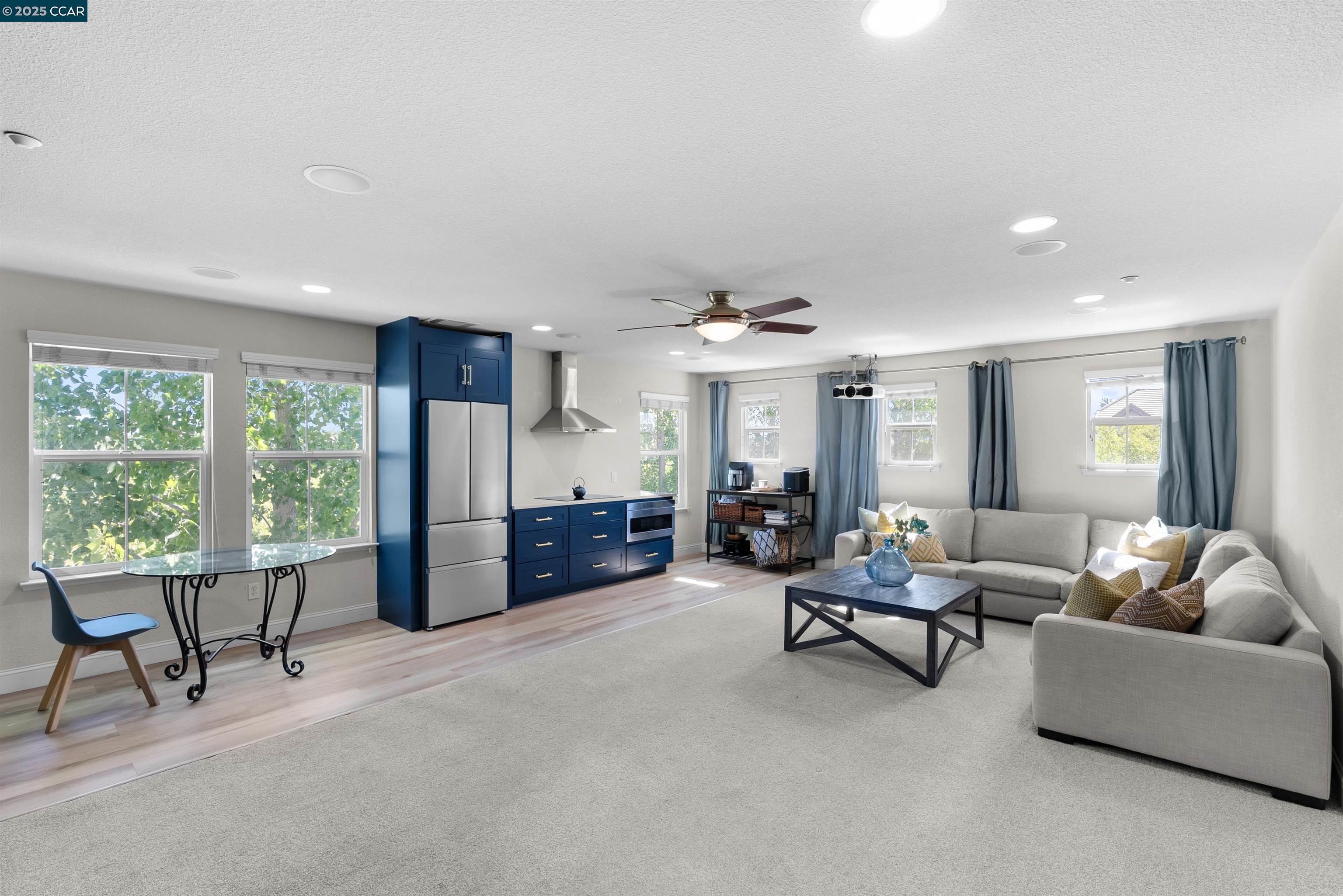 Detail Gallery Image 21 of 39 For 21 Foxglove Ct, Oakley,  CA 94561 - 5 Beds | 3/1 Baths