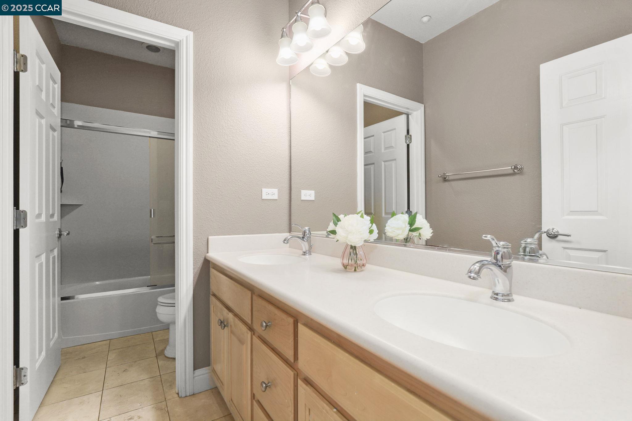 Detail Gallery Image 26 of 39 For 21 Foxglove Ct, Oakley,  CA 94561 - 5 Beds | 3/1 Baths