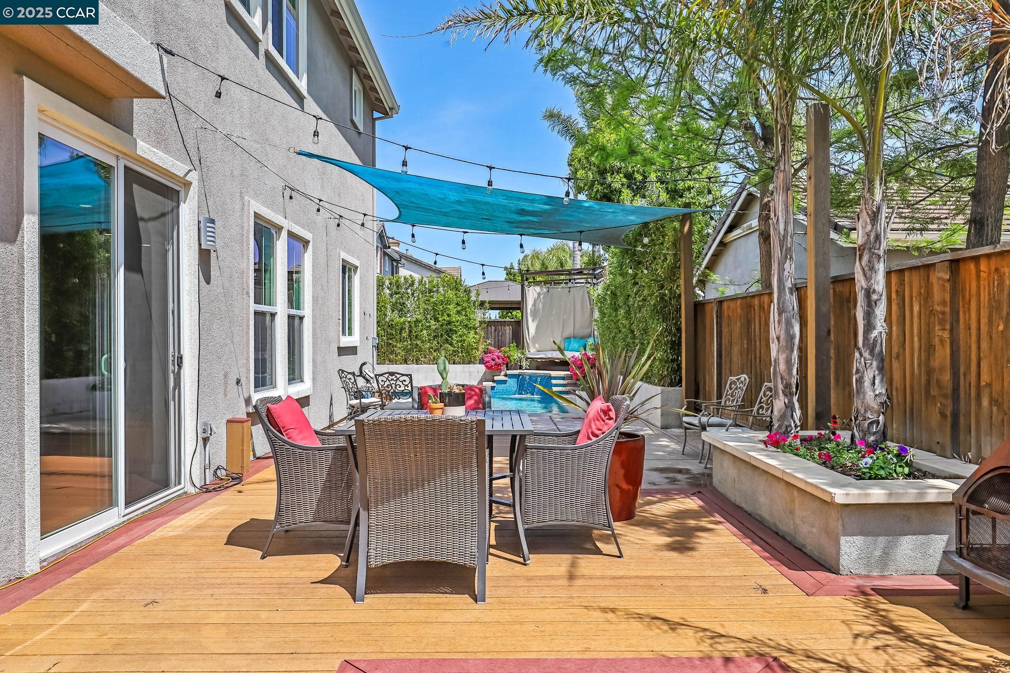 Detail Gallery Image 30 of 39 For 21 Foxglove Ct, Oakley,  CA 94561 - 5 Beds | 3/1 Baths