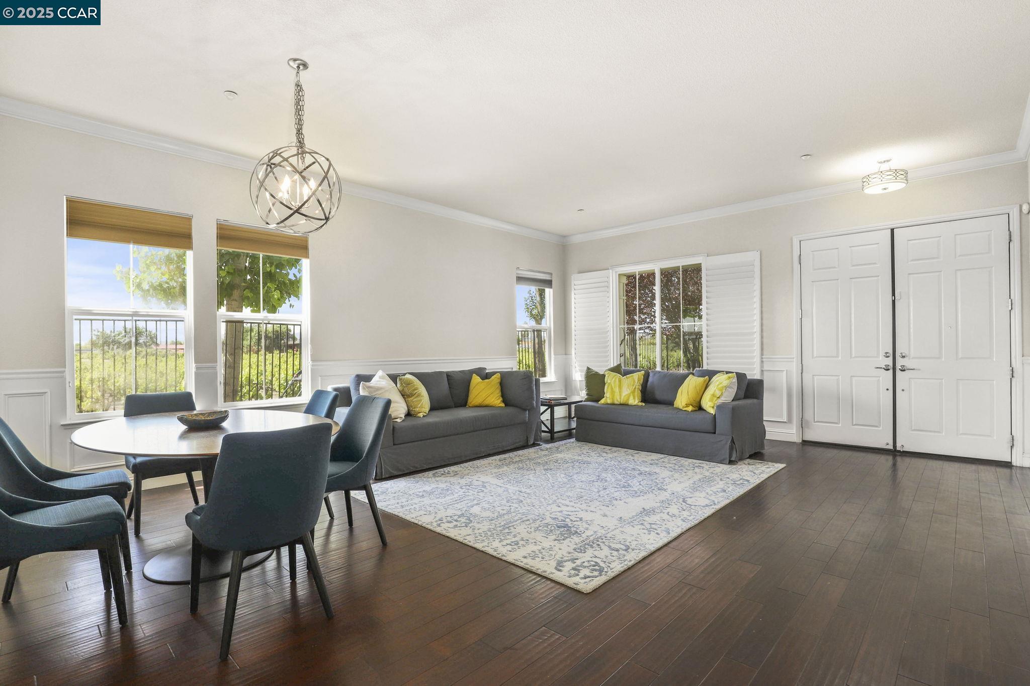 Detail Gallery Image 7 of 39 For 21 Foxglove Ct, Oakley,  CA 94561 - 5 Beds | 3/1 Baths