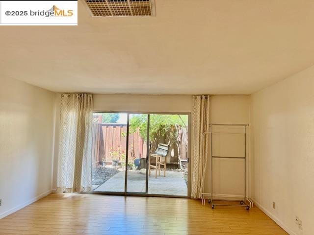 Detail Gallery Image 3 of 19 For 651 Moraga Rd #27,  Moraga,  CA 94556 - 2 Beds | 1/1 Baths
