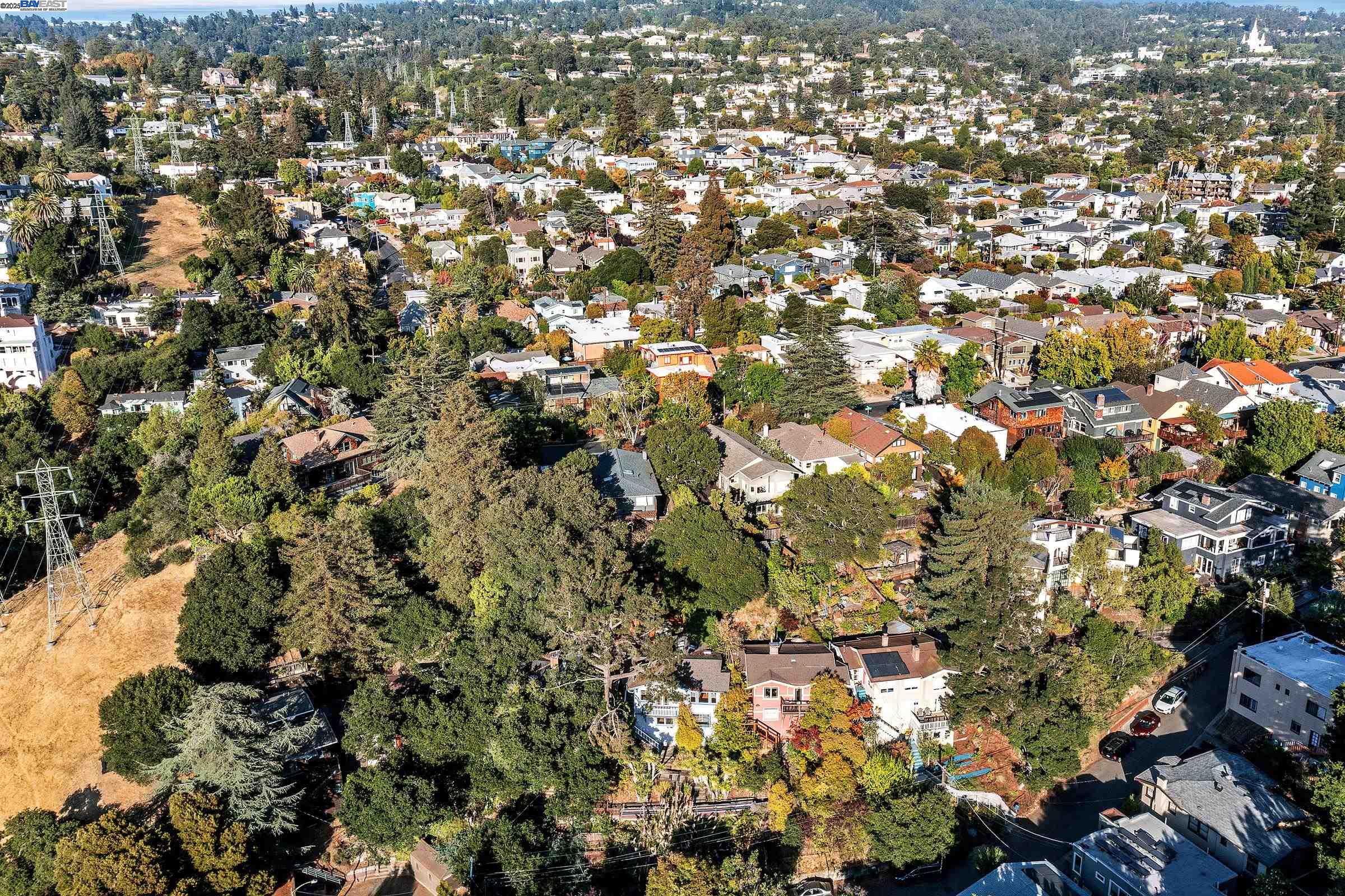 Detail Gallery Image 48 of 54 For 1012 Elbert St, Oakland,  CA 94602 - 2 Beds | 2 Baths