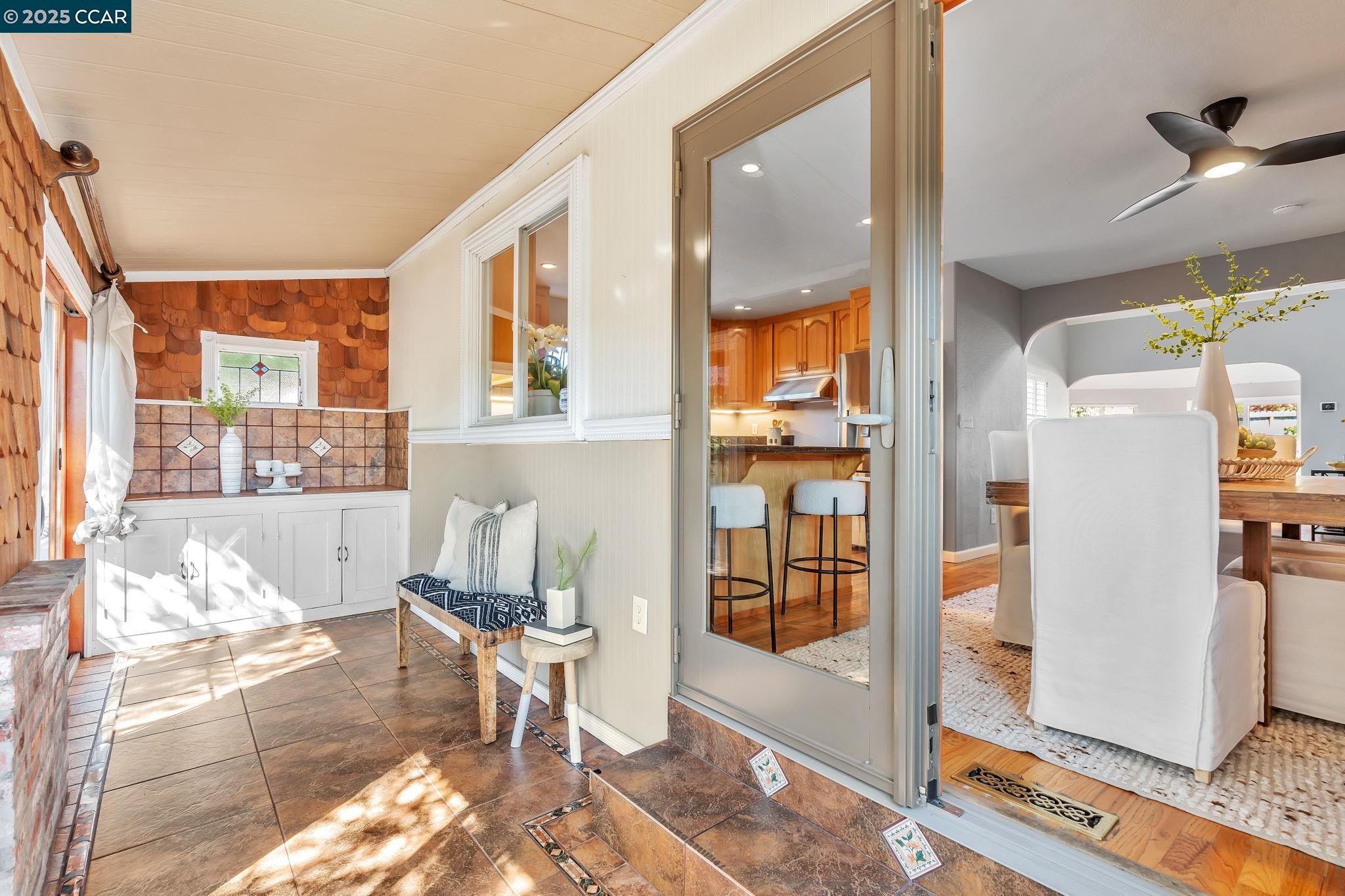 Detail Gallery Image 15 of 50 For 300 Saint Augustine Ct, Benicia,  CA 94510 - 4 Beds | 3 Baths