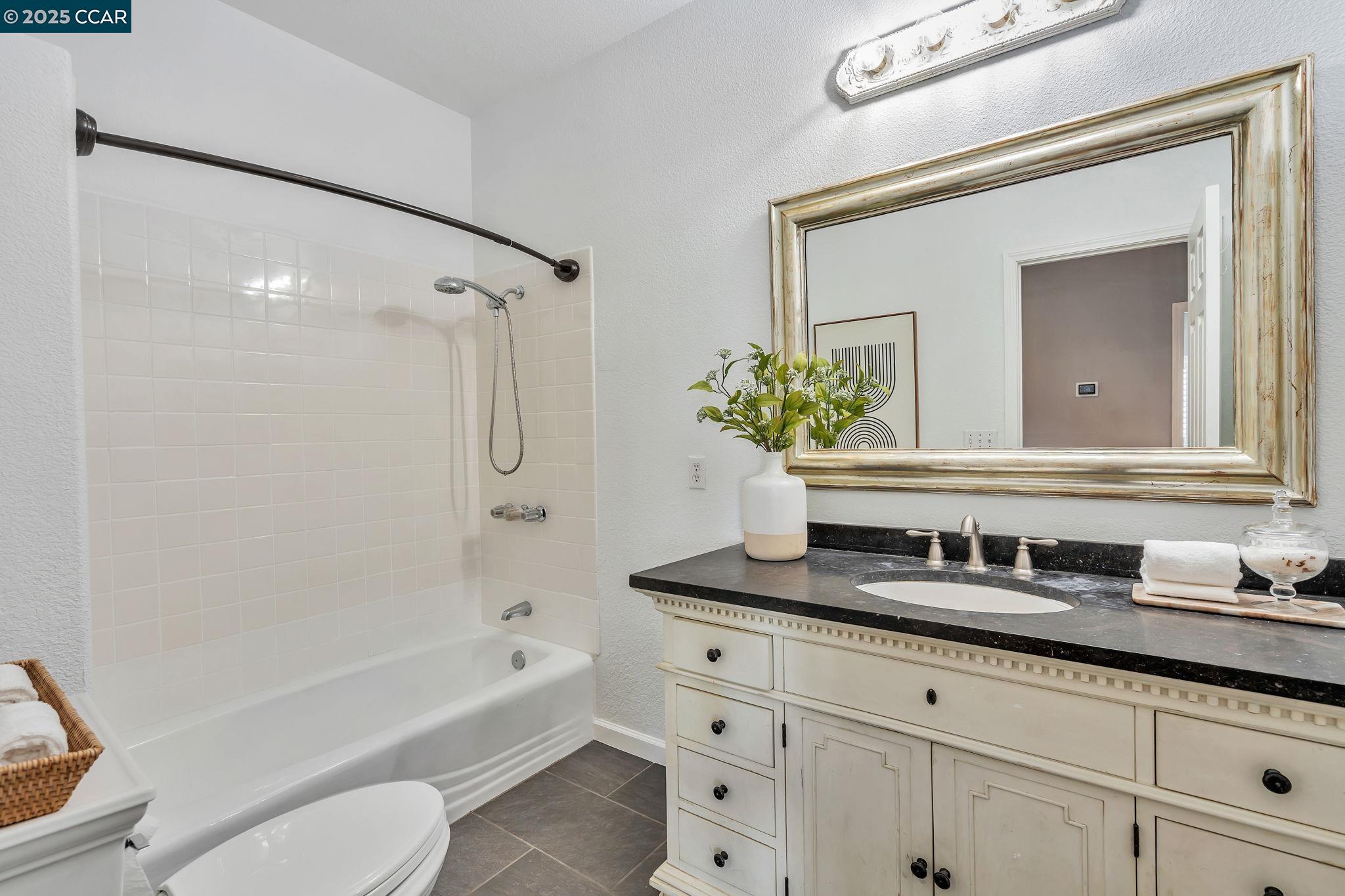 Detail Gallery Image 28 of 50 For 300 Saint Augustine Ct, Benicia,  CA 94510 - 4 Beds | 3 Baths