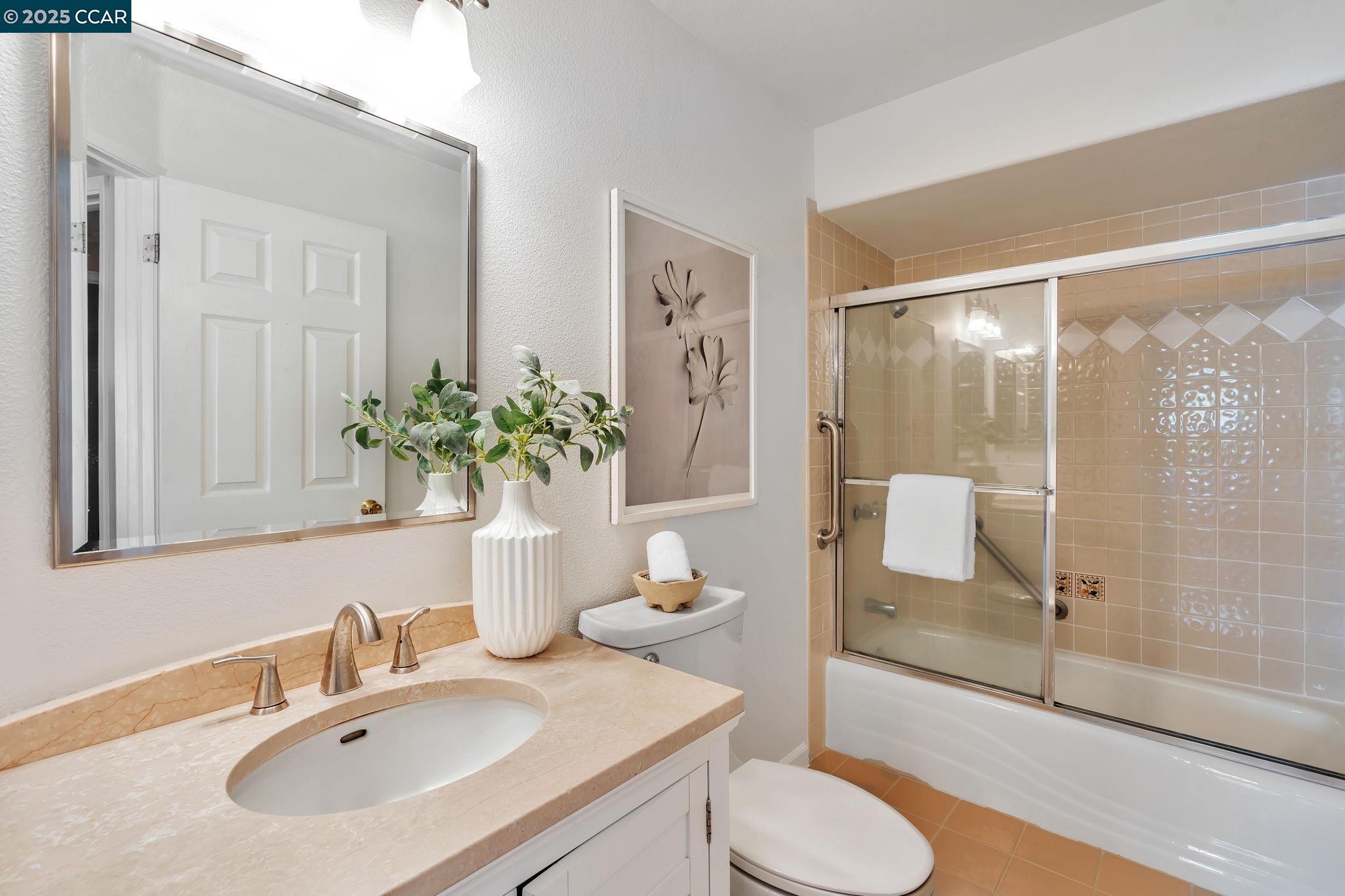 Detail Gallery Image 33 of 50 For 300 Saint Augustine Ct, Benicia,  CA 94510 - 4 Beds | 3 Baths