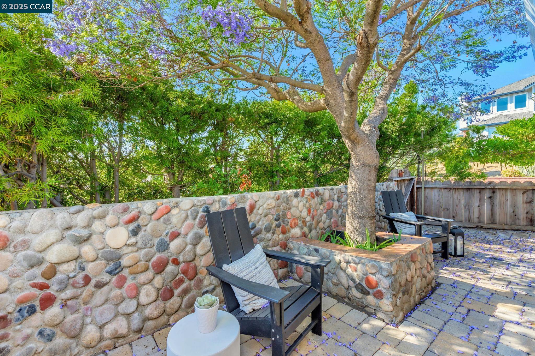 Detail Gallery Image 38 of 50 For 300 Saint Augustine Ct, Benicia,  CA 94510 - 4 Beds | 3 Baths