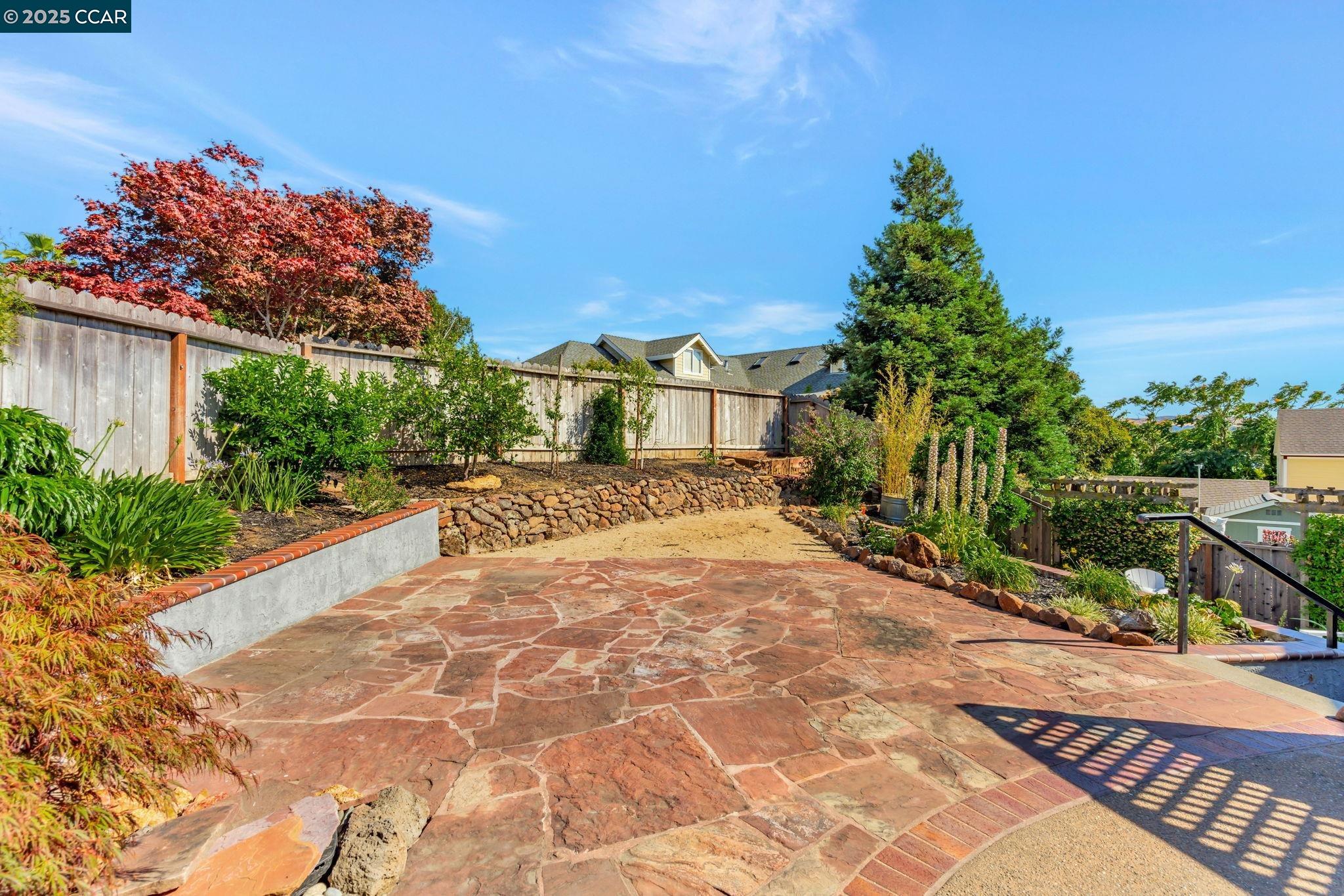 Detail Gallery Image 42 of 50 For 300 Saint Augustine Ct, Benicia,  CA 94510 - 4 Beds | 3 Baths