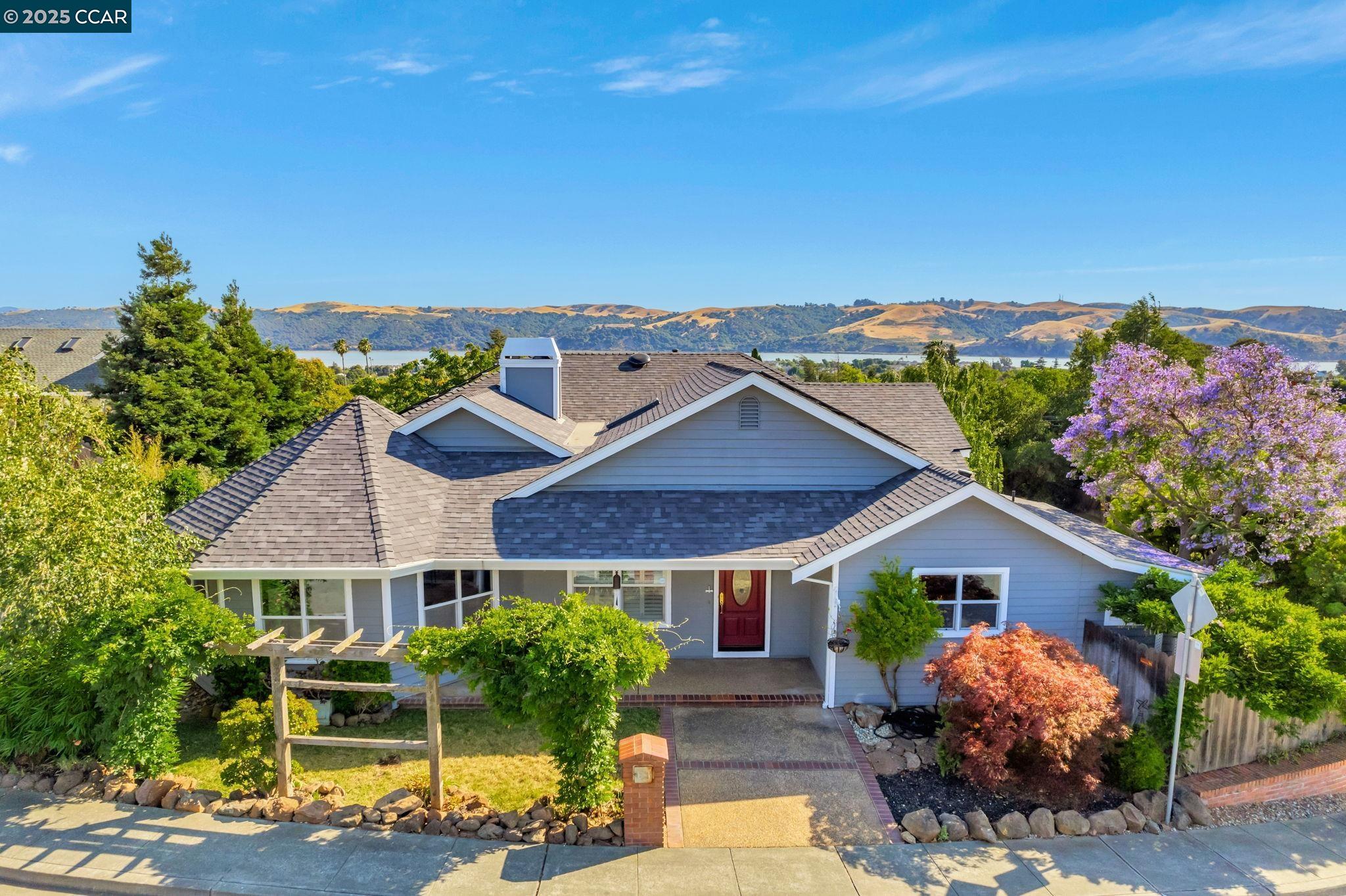 Detail Gallery Image 48 of 50 For 300 Saint Augustine Ct, Benicia,  CA 94510 - 4 Beds | 3 Baths