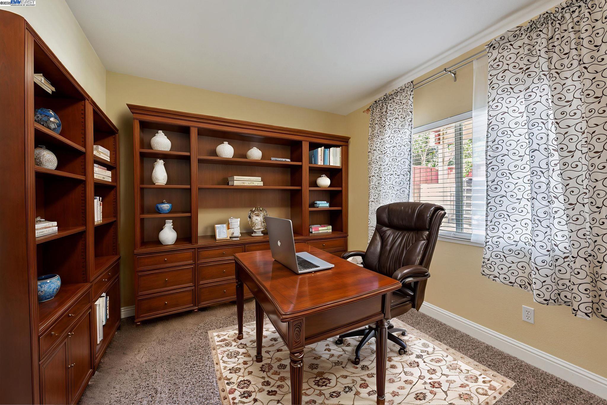 Detail Gallery Image 20 of 58 For 2578 Ridge Crest Ct., Castro Valley,  CA 94546 - 4 Beds | 2/1 Baths