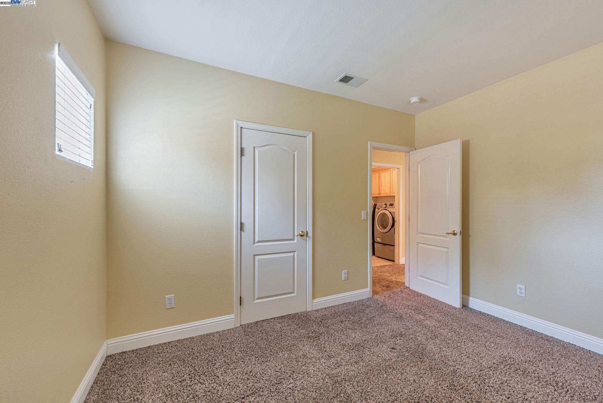 Detail Gallery Image 34 of 58 For 2578 Ridge Crest Ct., Castro Valley,  CA 94546 - 4 Beds | 2/1 Baths