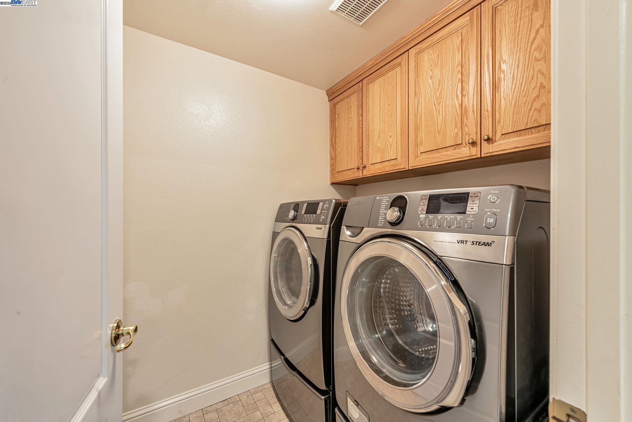 Detail Gallery Image 44 of 58 For 2578 Ridge Crest Ct., Castro Valley,  CA 94546 - 4 Beds | 2/1 Baths