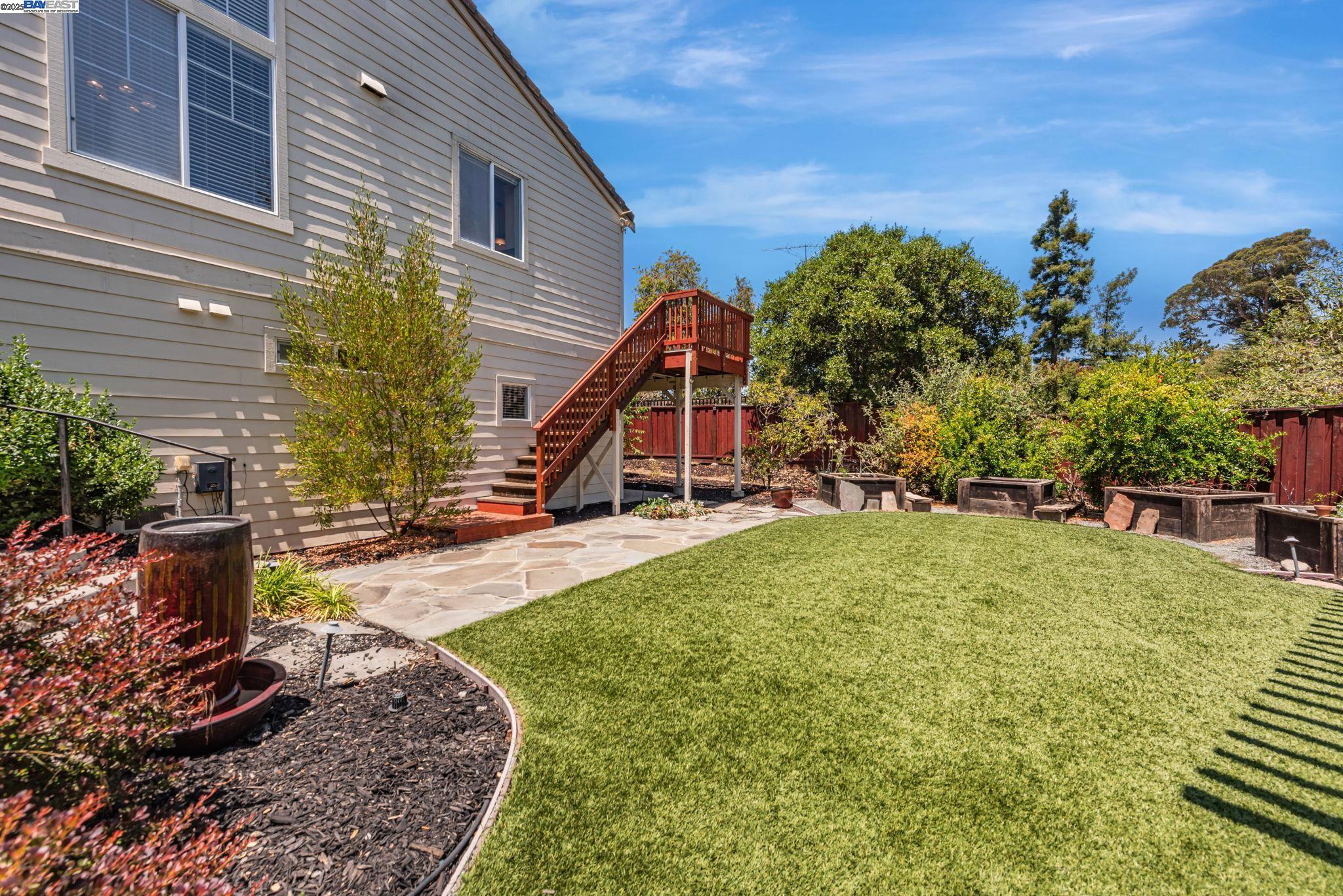 Detail Gallery Image 58 of 58 For 2578 Ridge Crest Ct., Castro Valley,  CA 94546 - 4 Beds | 2/1 Baths