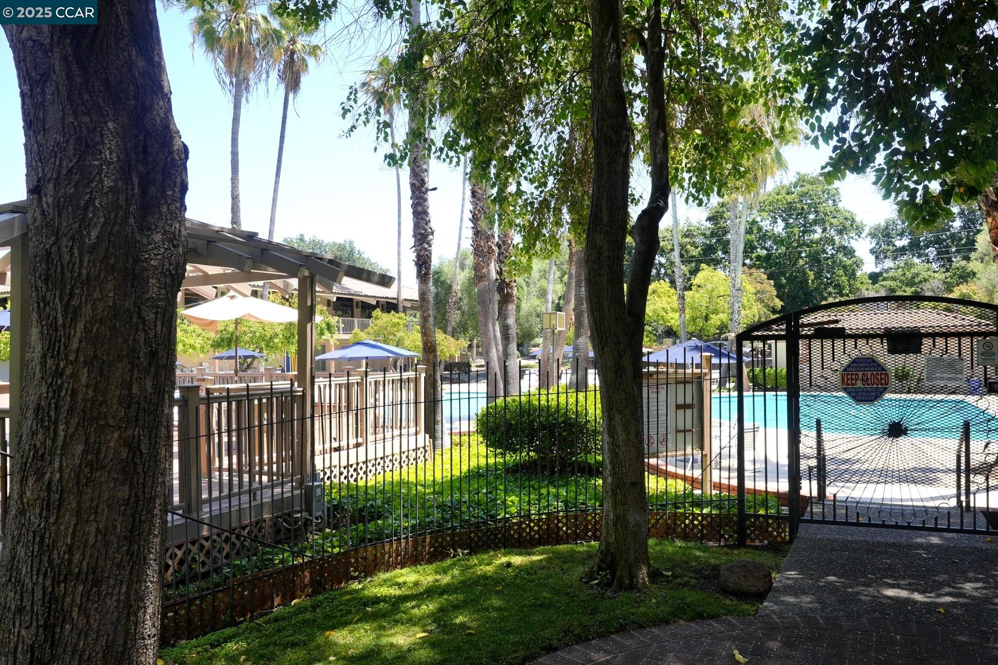 440 N Civic Dr # 203, Walnut Creek, California 94596, 1 Bedroom Bedrooms, 4 Rooms Rooms,1 BathroomBathrooms,Residential,For Sale,440 N Civic Dr # 203,41103395