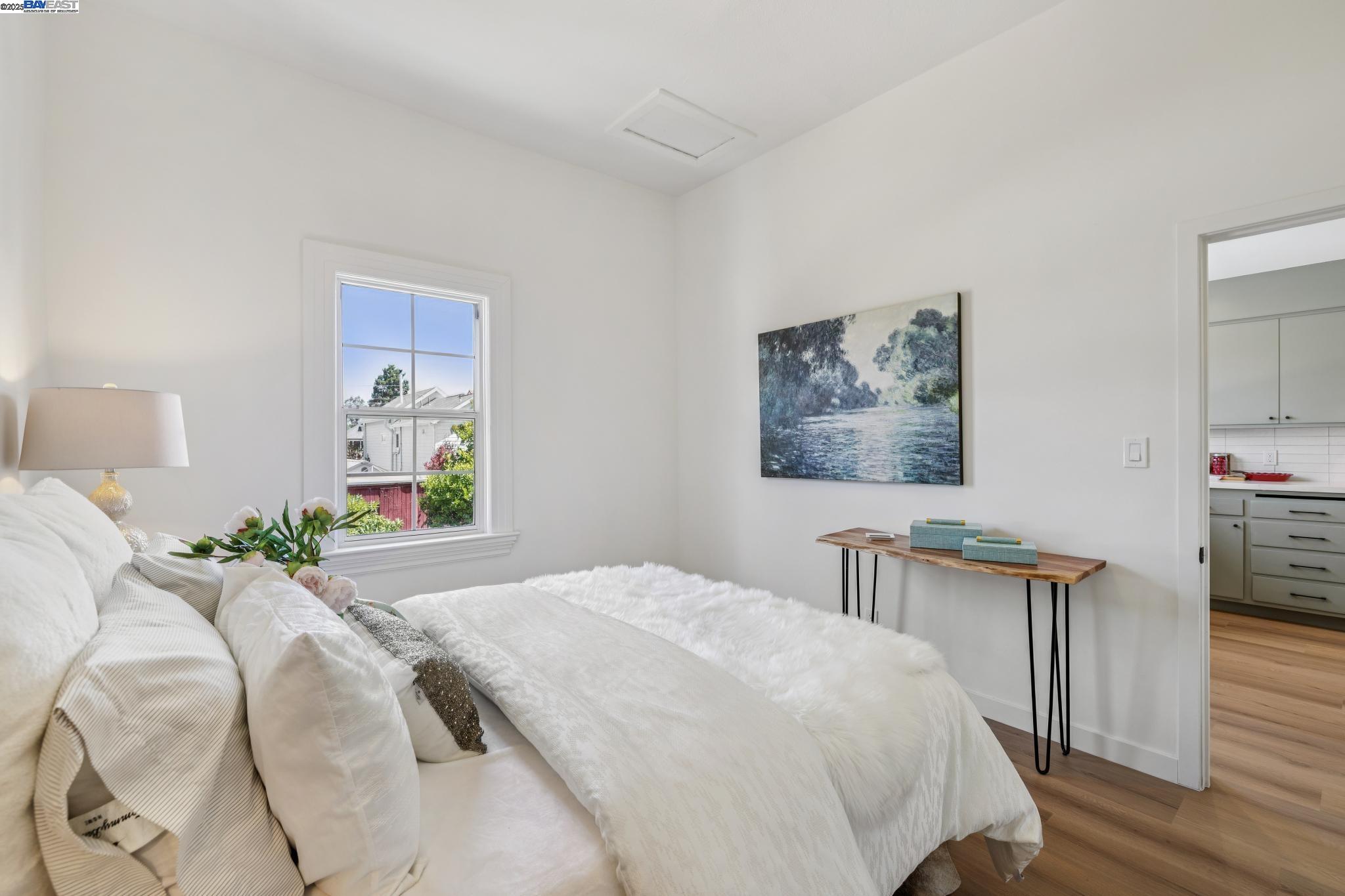 547 Central Ave, Alameda, California 94501, 4 Bedrooms Bedrooms, 6 Rooms Rooms,2 BathroomsBathrooms,Residential,For Sale,547 Central Ave,41103396