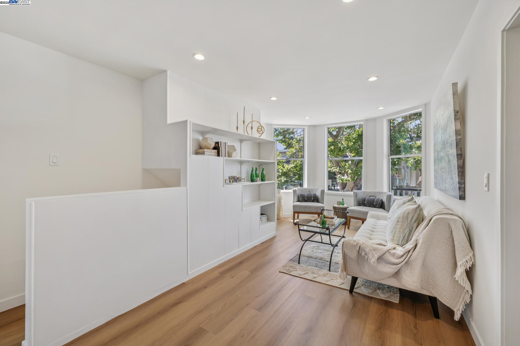 547 Central Ave, Alameda, California 94501, 4 Bedrooms Bedrooms, 6 Rooms Rooms,2 BathroomsBathrooms,Residential,For Sale,547 Central Ave,41103396