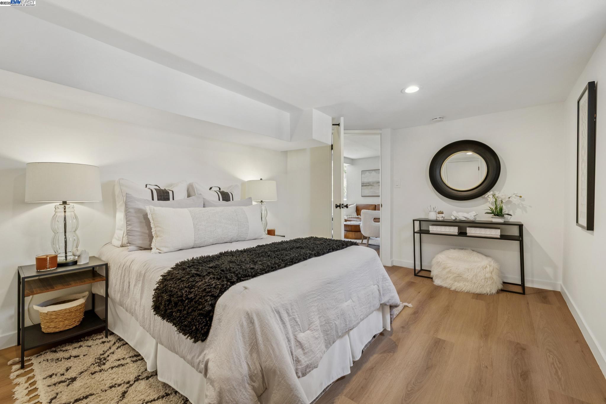 547 Central Ave, Alameda, California 94501, 4 Bedrooms Bedrooms, 6 Rooms Rooms,2 BathroomsBathrooms,Residential,For Sale,547 Central Ave,41103396